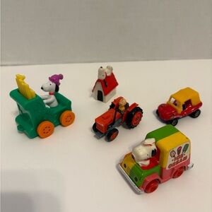 Vintage Peanuts Snoopy  Little Toy Cars